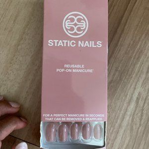Static Nails | Peony Round